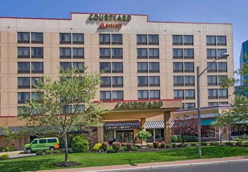 Courtyard By Marriott Secaucus Meadowlands Hotel Kültér fotó