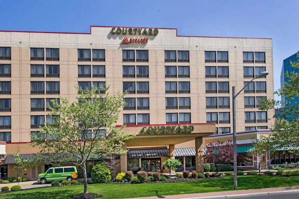 Courtyard By Marriott Secaucus Meadowlands Hotel Kültér fotó